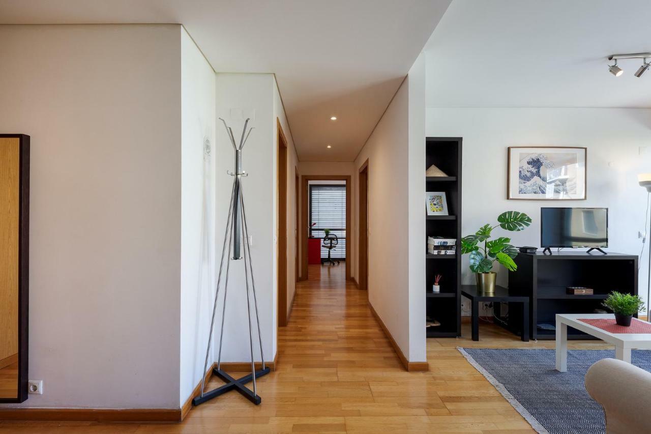 Riverside Luxury Expo Near The Airport Apartment Lissabon